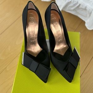 Ted Baker Zaria Pumps Size 6- Last Call!